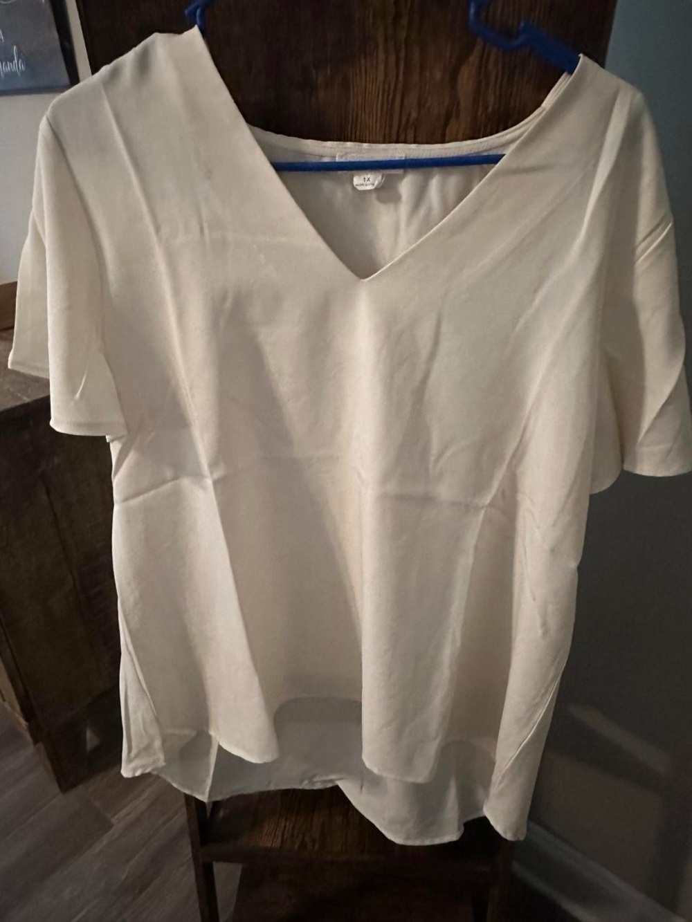 Maurices Cream V-Neck Short Sleeve Blouse